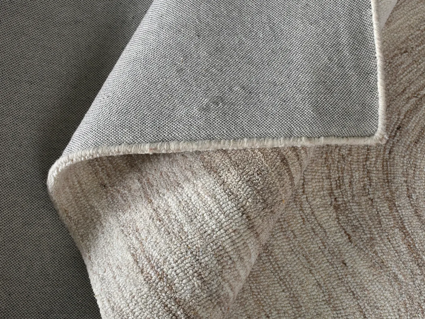 OZAIA Alfombra con motivo abstracto 100% lana - 200 x 290 cm - 1800g/m2 - Marfil y beige - AZARIA Topo / Beige Clearance