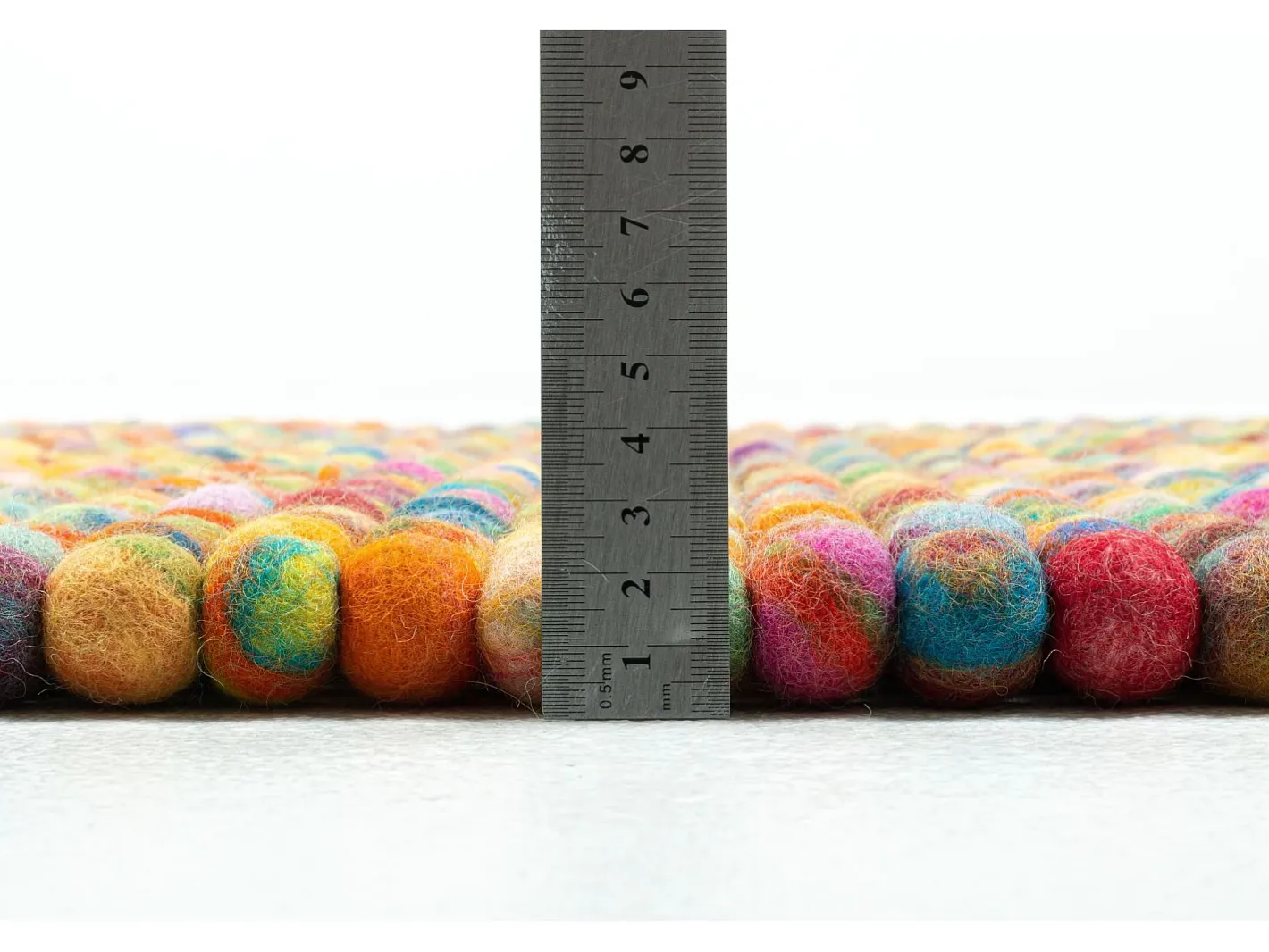 Outlet Alfombra de bolas de fieltro hecha a mano 70x270 cm Colorido Felty 2.2 Multicolor