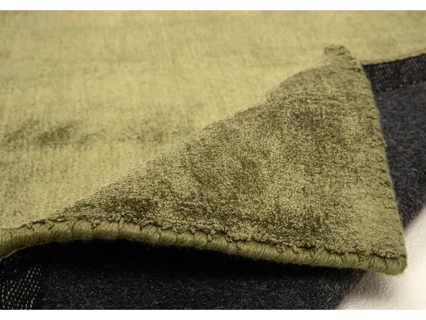 Clearance Alfombra de viscosa tejida a mano 250x350 cm musgo Shine Verde pino