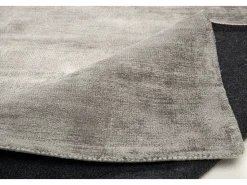 Outlet Alfombra de viscosa tejida a mano 65x135 cm Shine Gris