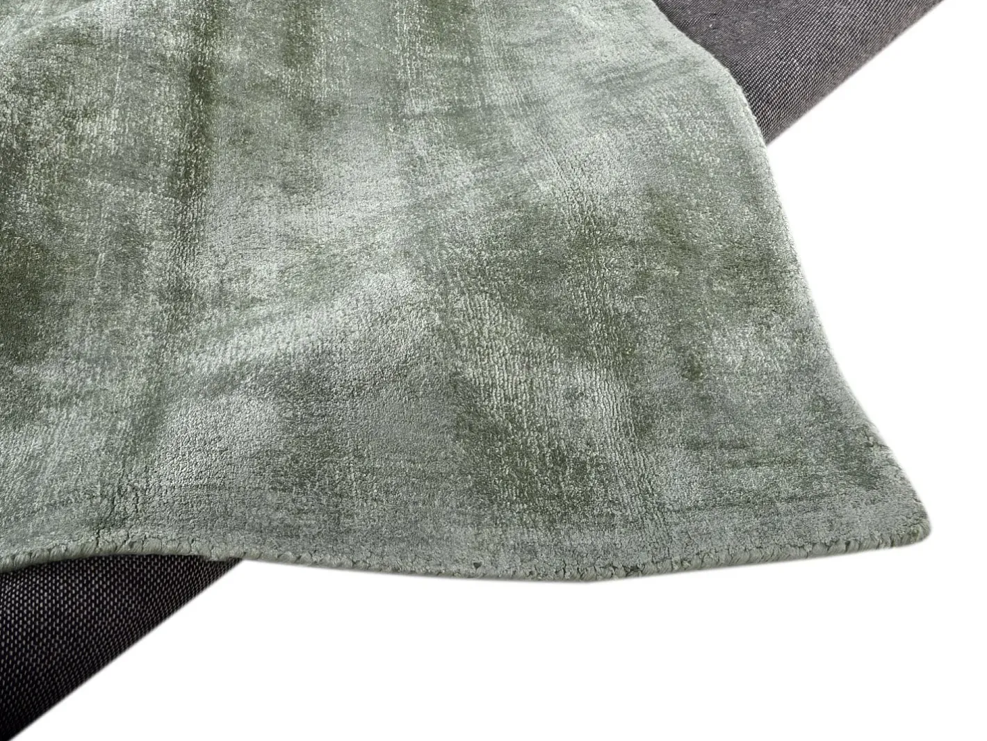Alfombra de viscosa tejida a mano 250x350 cm Shine Verde Sale