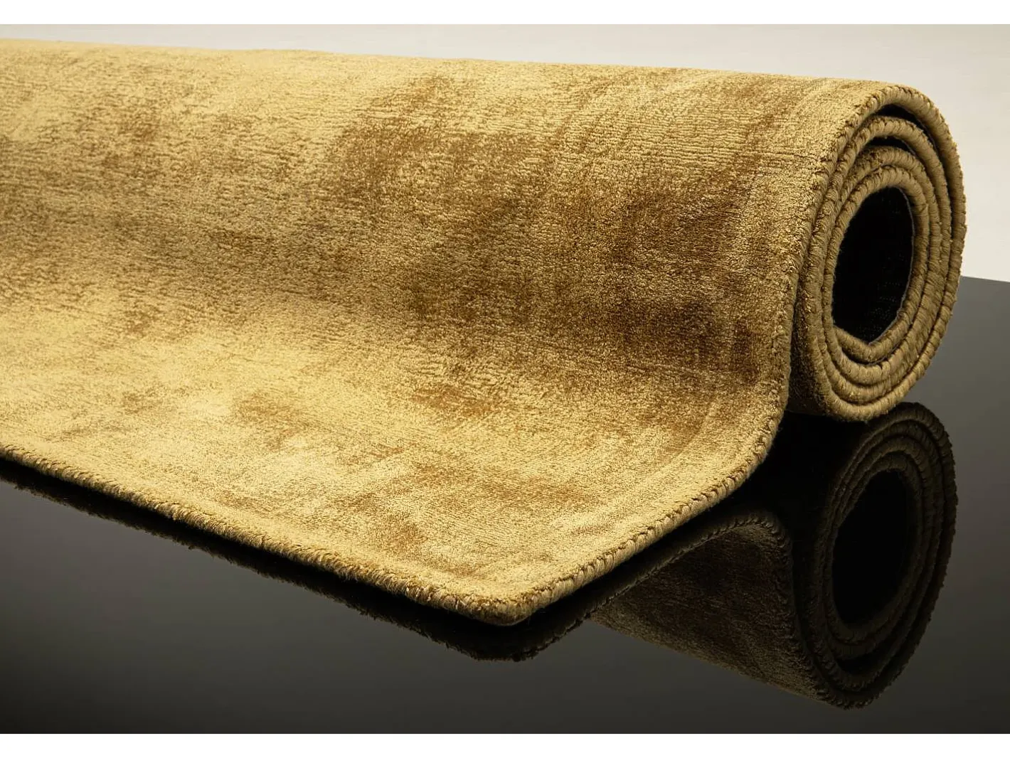 Alfombra de viscosa tejida a mano 140x200 cm lo Shine Camel