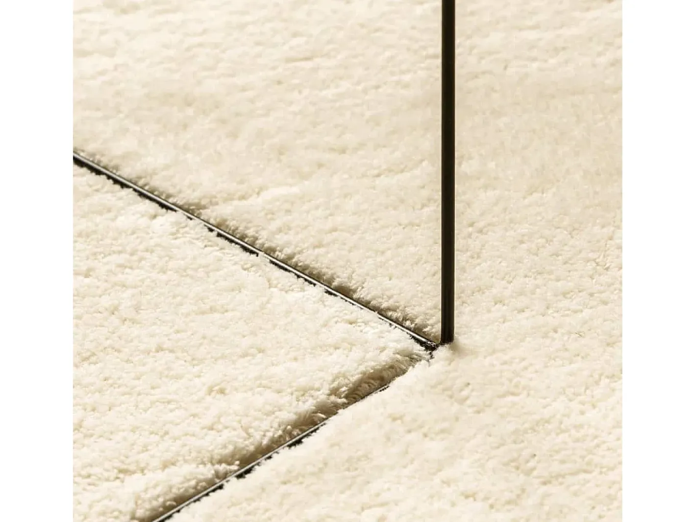 Clearance Alfombra HUARTE de pelo corto suave y lavable color crema 200x280 cm Blanco