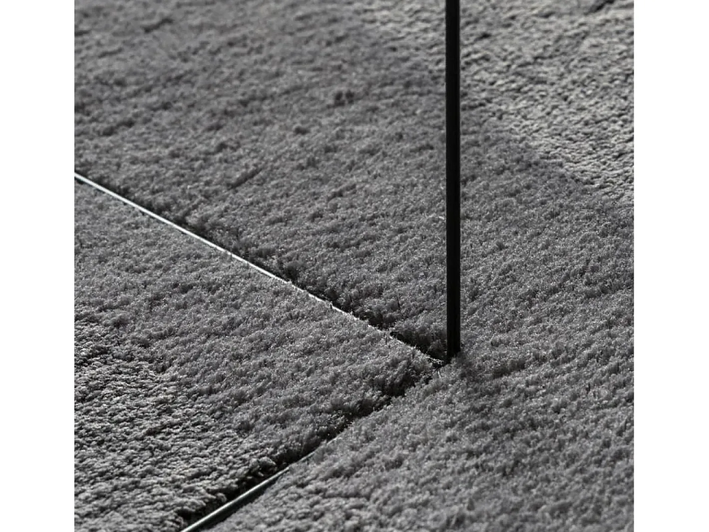 Sale Alfombra lavable de pelo corto suave HUARTE antracita 140x200 cm Gris