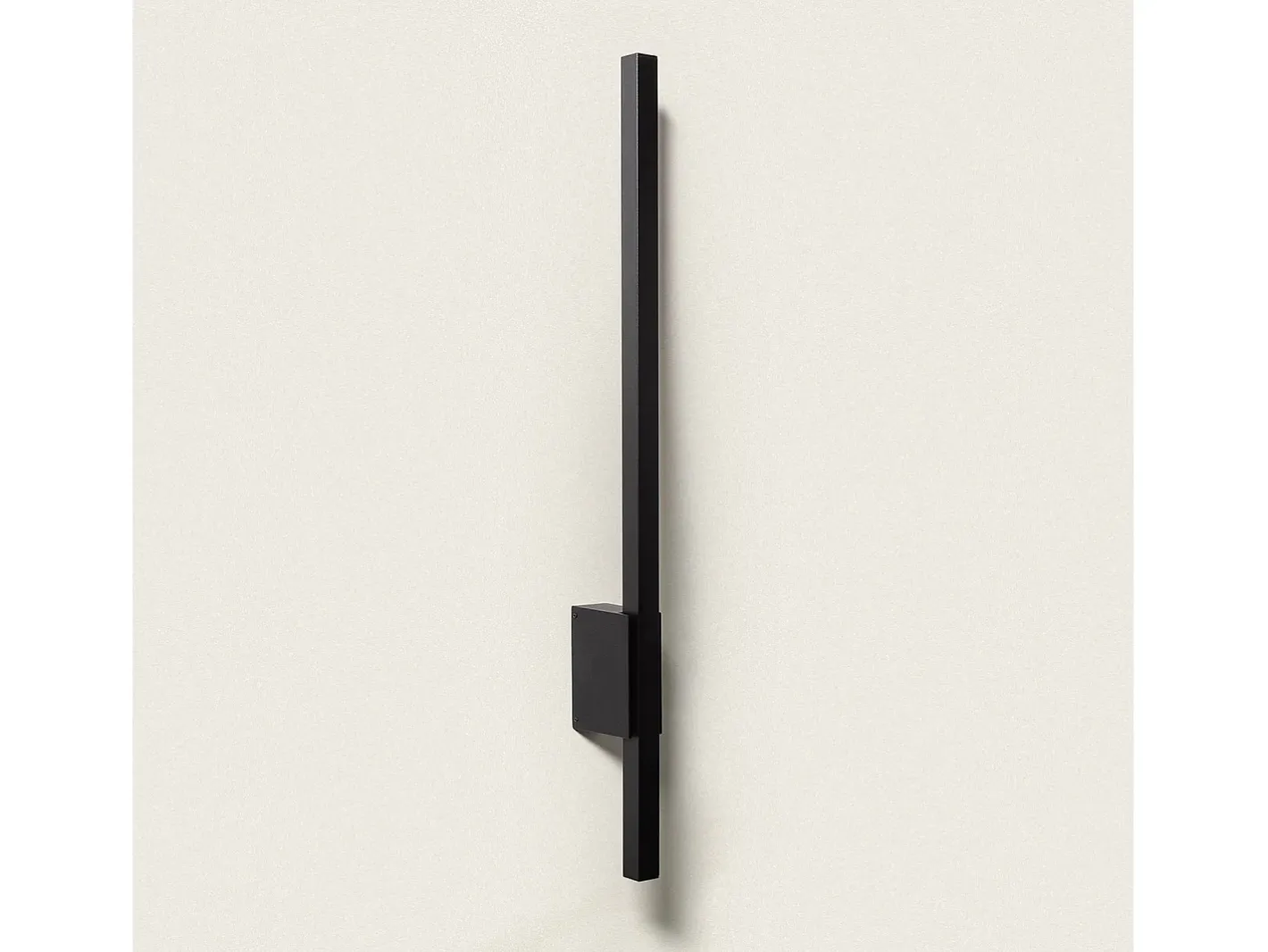 Ledkia Aplique de Pared Exterior Lineal LED 12W 80cm Aluminio Milen Negro Clearance