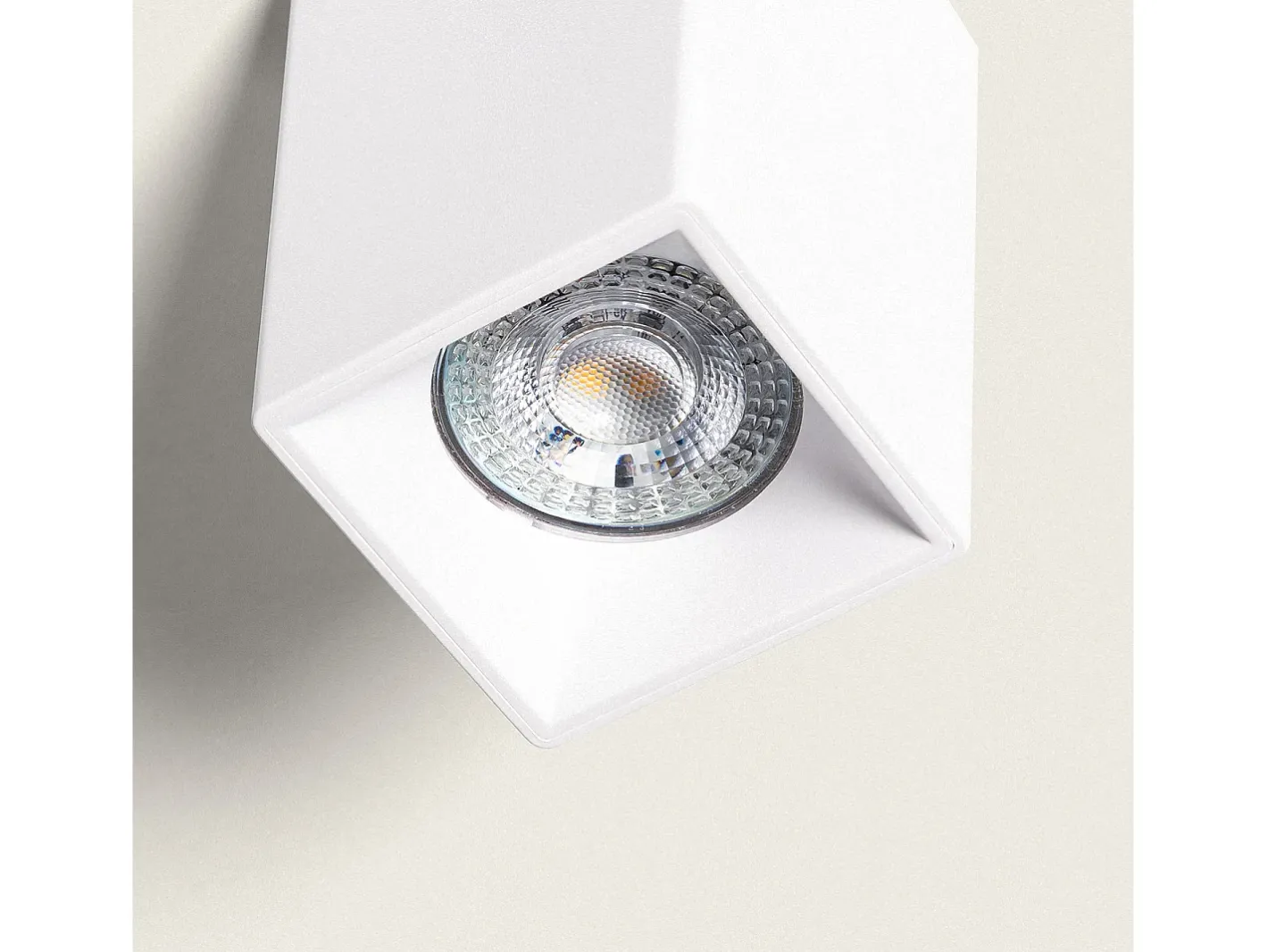 New Ledkia Aplique de Techo Cuadrado Traxim S Blanco