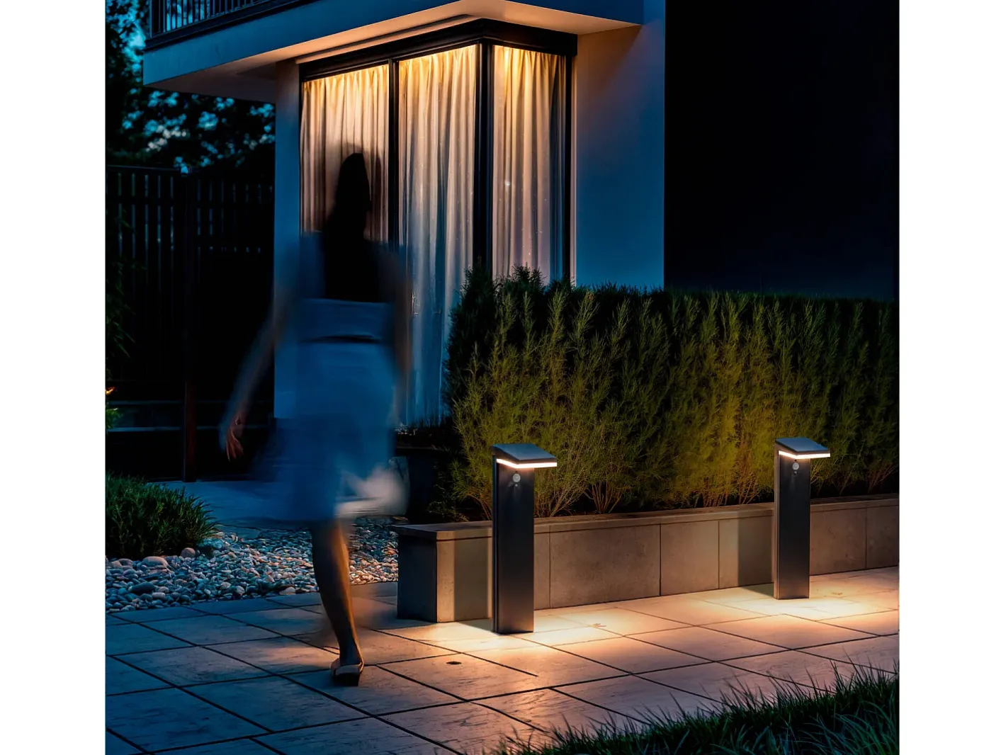 Ledkia Iluminación Exterior-Baliza de Pie Exterior Solar LED 4W 50cm Aluminio con Sensor de Movimiento Edwan Negro