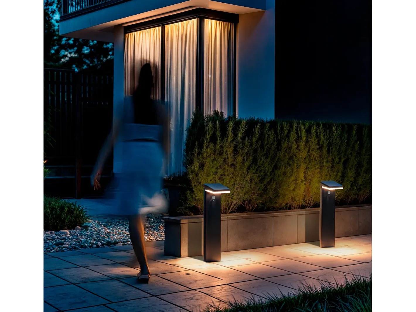 Ledkia Iluminación Exterior-Baliza de Pie Exterior Solar LED 4W 50cm Aluminio con Sensor de Movimiento Edwan Negro