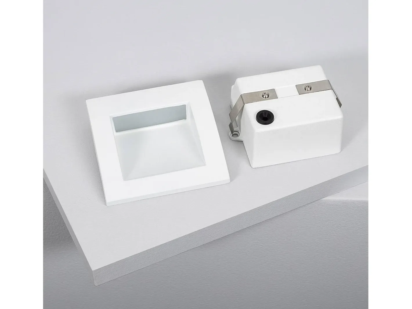 Sale Ledkia Baliza Exterior LED 4W Empotrable Pared Cuadrado Leif 2700K Cálido Blanco