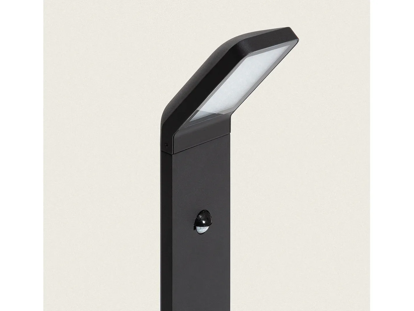 Ledkia Baliza Exterior LED 9.5W Superficie Pie 50cm Aluminio con Detector de Movimiento Legacy Negro Online