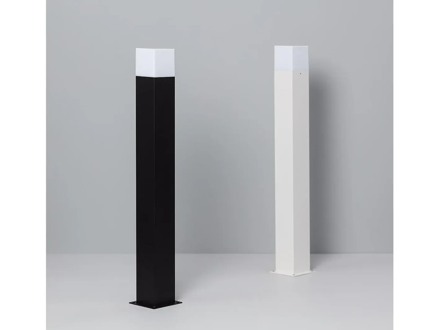 New Ledkia Baliza Exterior Superficie Pie 74cm Augusta Blanca Blanco