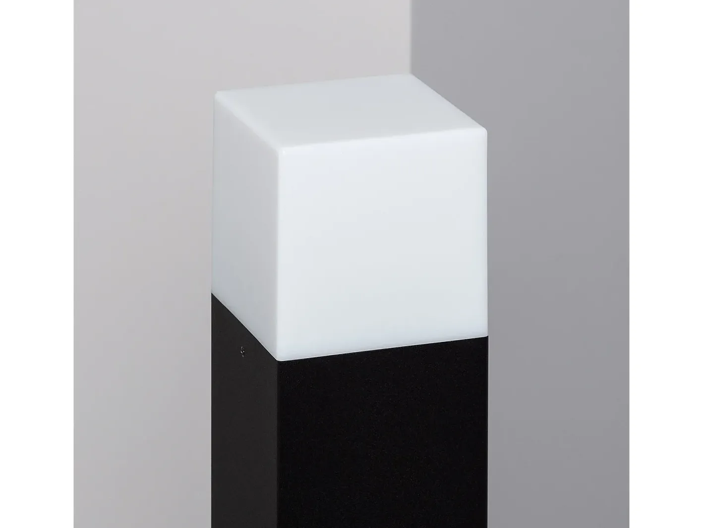 Ledkia Iluminación Exterior-Baliza Exterior Superficie Pie 74cm Augusta Negra Negro