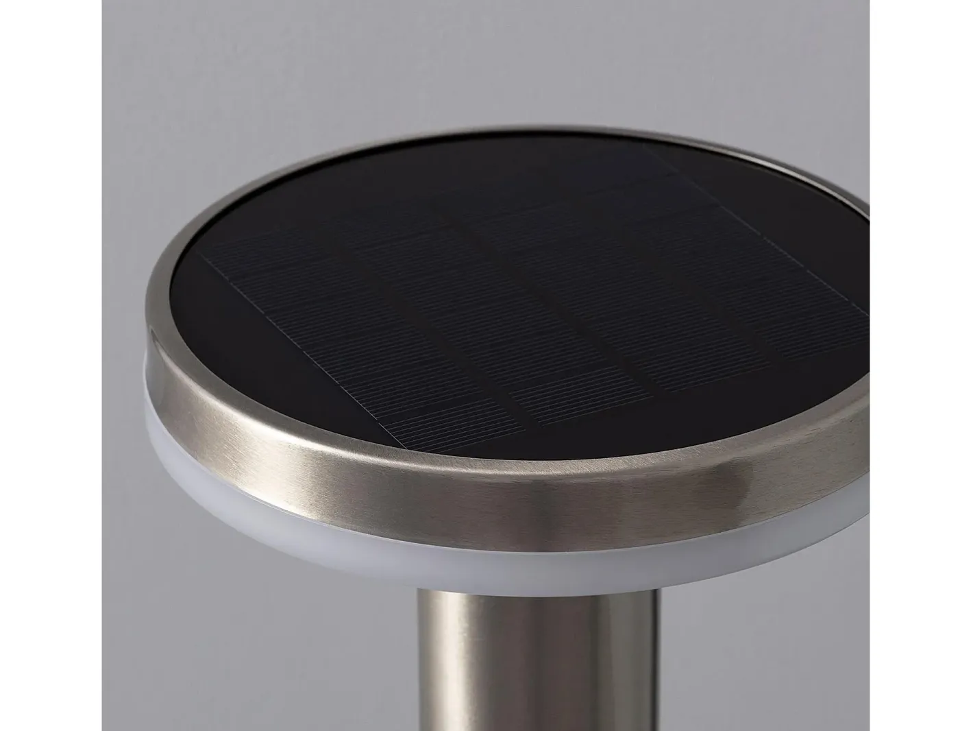 Ledkia Baliza Solar Exterior LED 6W Superficie Pie 45cm con Detector de Movimiento Helios Inox 3000K Blanco Cálido Gris Clearance
