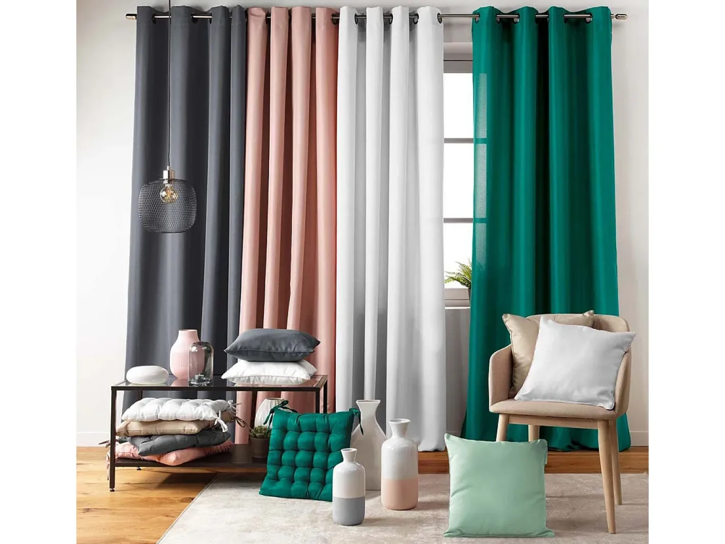 Best Douceur d'intérieur Cortina esencial lisa con ollaos Negro