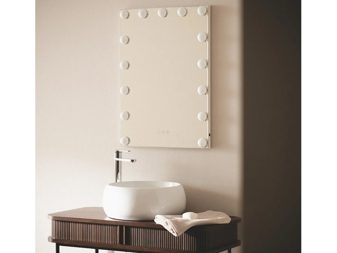 Sale Ledkia Espejo Baño con Luz LED 70x50 cm Essauira Seleccionable (Cálido-Neutro-Frío) Plateado