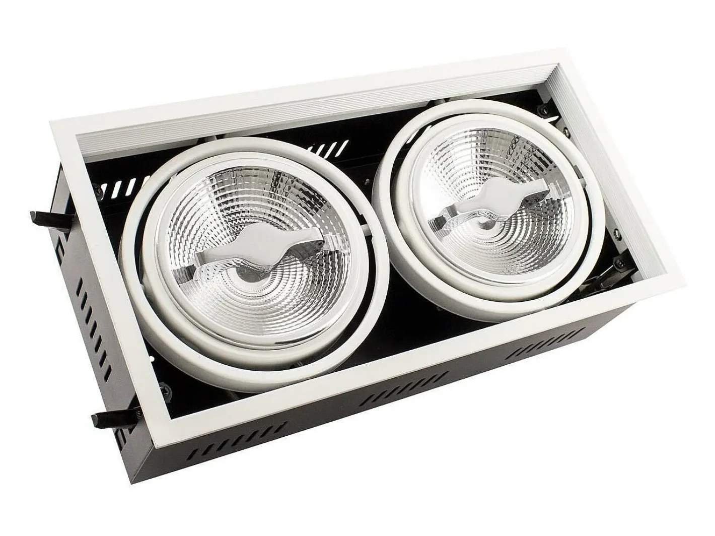 Ledkia Foco Downlight LED 30W Regulable Kardan AR111 Corte 315x165 mm No Flicker 5500K Frío Blanco Online