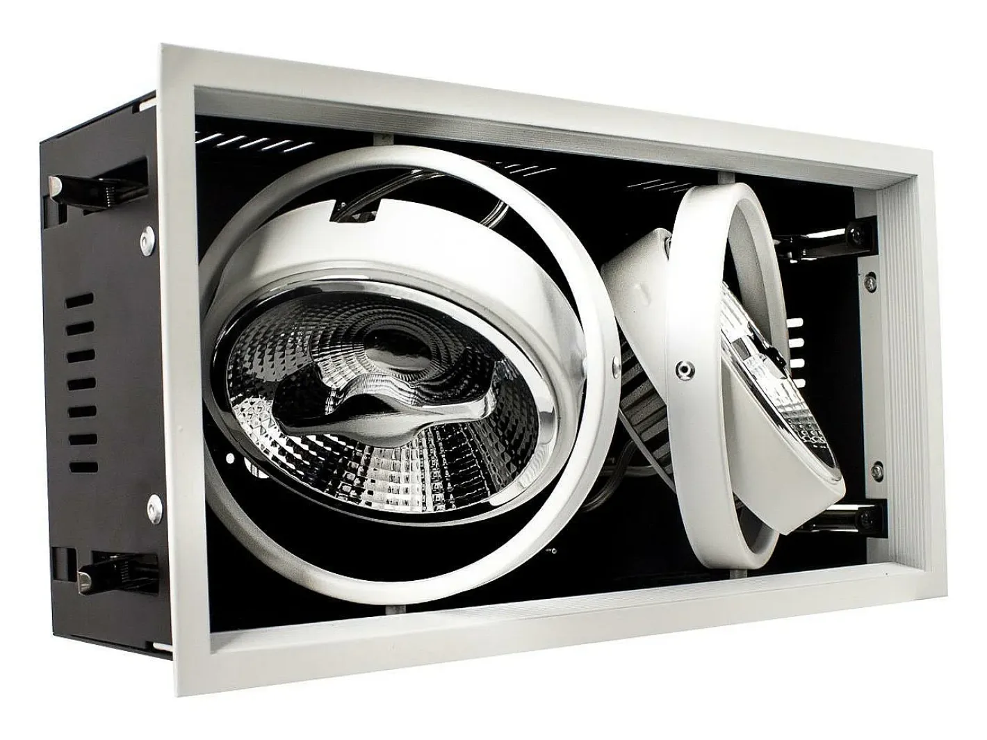 Ledkia Foco Downlight LED 30W Regulable Kardan AR111 Corte 315x165 mm No Flicker 5500K Frío Blanco Online
