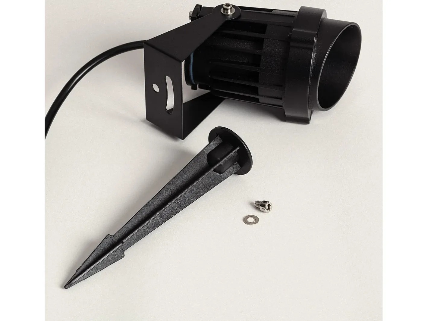 Ledkia Iluminación Exterior-Foco Exterior LED RGB 15W con Pincho Vetusta RGB Negro