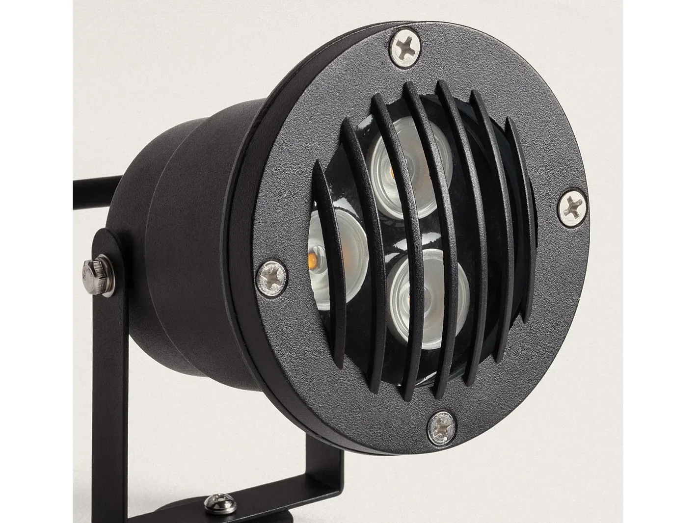 Ledkia Iluminación Exterior-Foco Exterior LED 3W con Pincho Gotham 3000K Blanco Cálido Negro