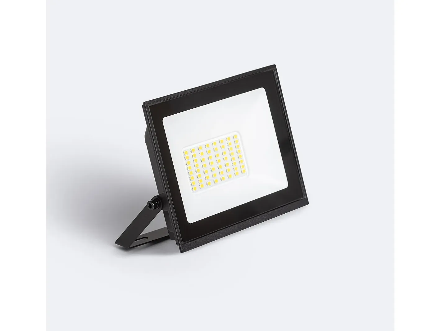 Sale Ledkia Foco Proyector LED 30W 120 lm/W IP65 S3 3000K No Blanco Cálido Negro