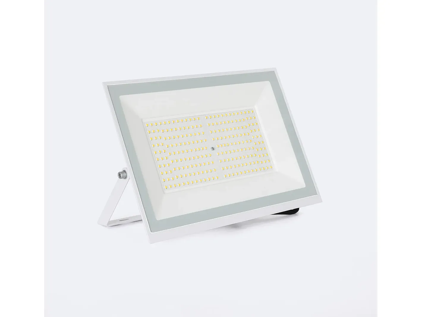 Online Ledkia Foco Proyector LED 150W 120 lm/W IP65 S3 4000K No Neutro Blanco