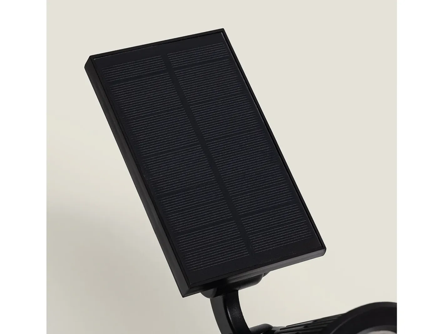 Online Ledkia Foco Solar Exterior LED con Pincho Meillion 4000K Blanco Neutro Negro