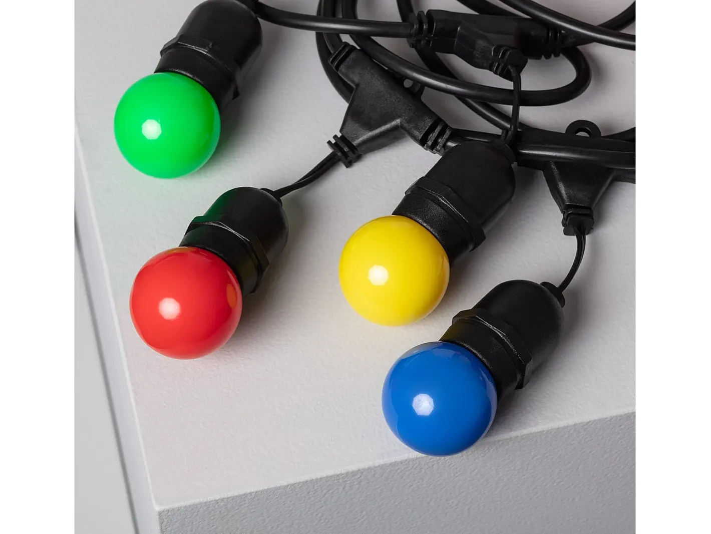 Ledkia Guirnalda Luminosa-Guirnalda Exterior con Bombillas LED E27 5.5m IP65 Negro Multicolor