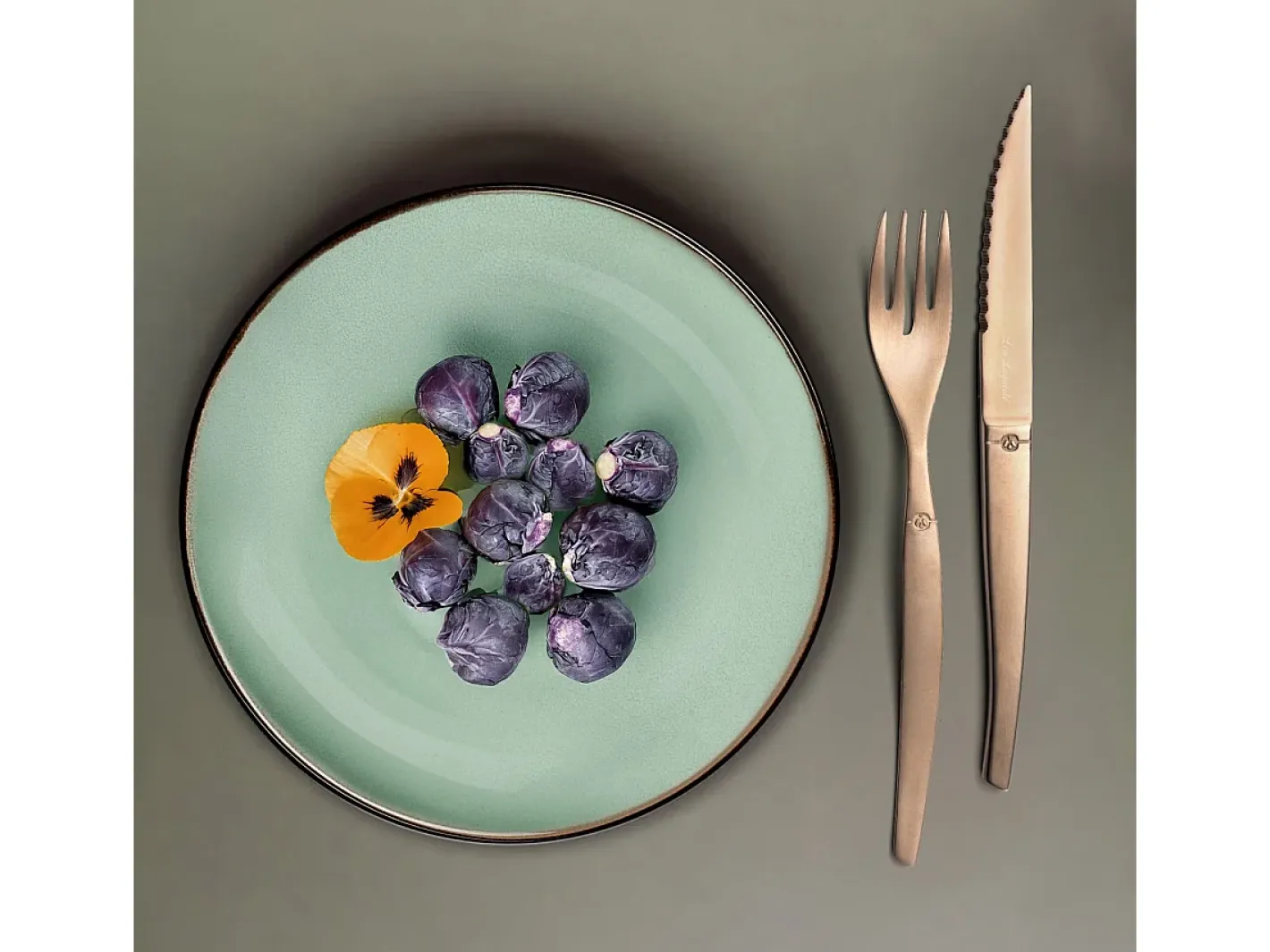 Lou Laguiole Cubierto-Jet - Cubertería 16 piezas Cobrizo