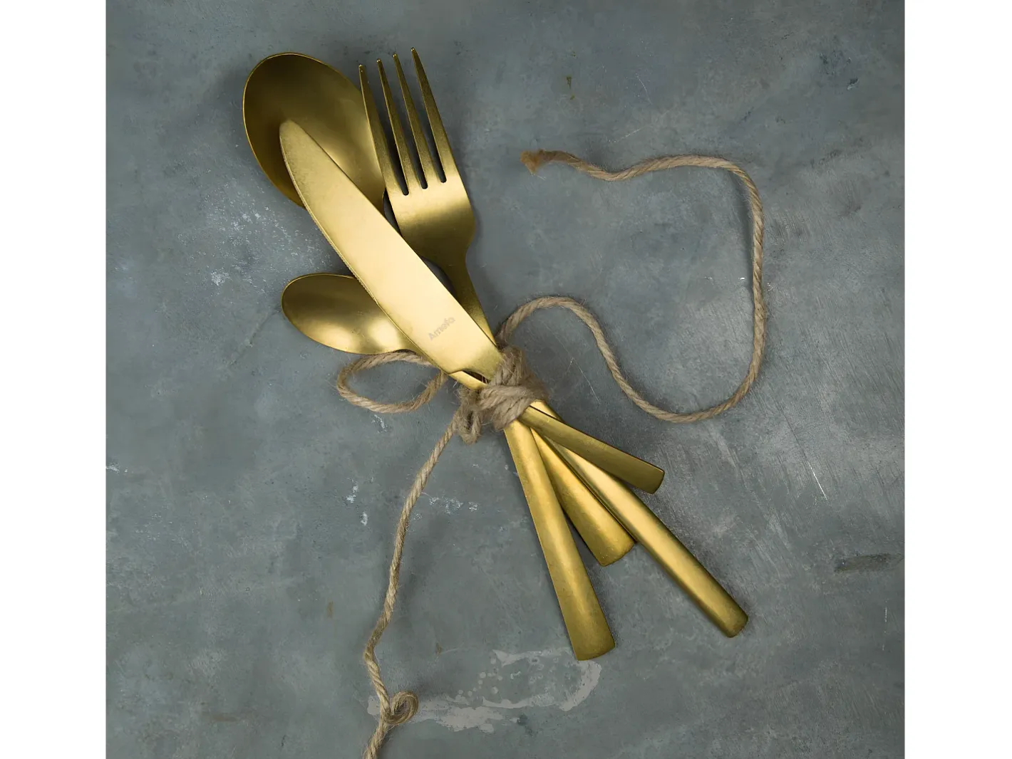 Amefa Juego de Cubiertos Vintage Manille 16 Piezas - Set de Cubiertos de Acero Inoxidable con Acabado Mate Dorado Discount