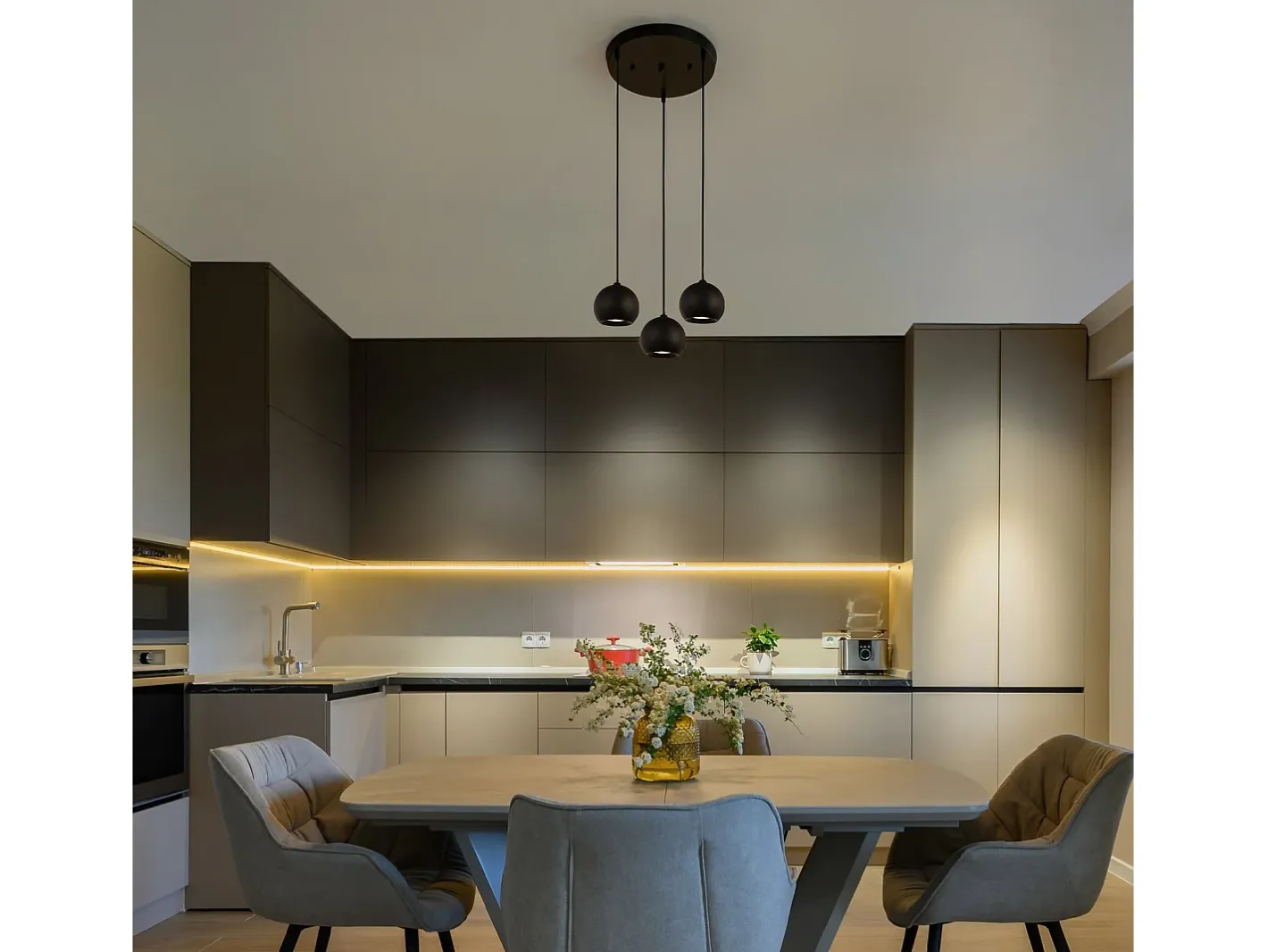 Lampadario Contemporaneo Eindhoven Acciaio Nero 3 Luci Gu10 Negro Outlet