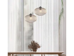 Hot Lámpara colgante Ginger negra con cable orientable y difusor de cristal ámbar con relieve Beige