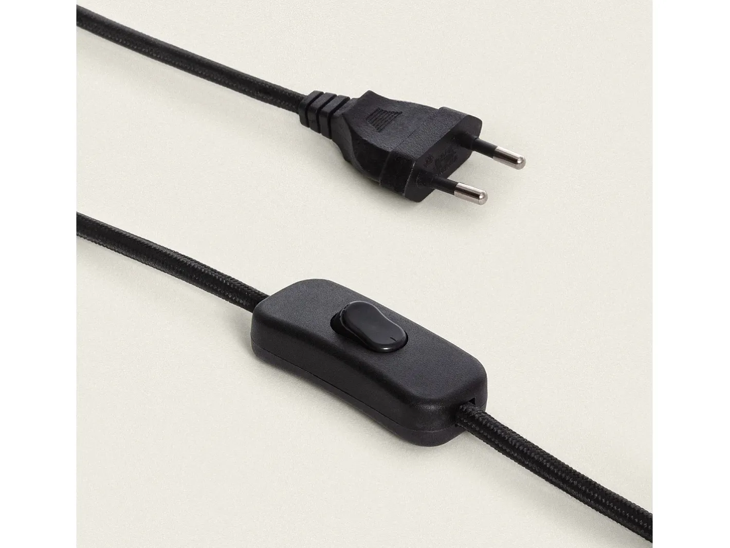 Ledkia Lámpara de Mesa Cerámica y Rafia Tyler Negro Clearance
