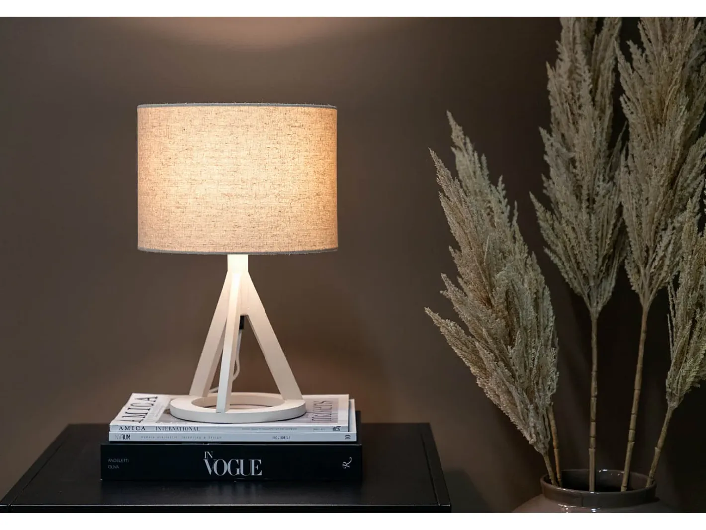 Venture Home Lámpara De Mesa-Lámpara de mesa de hevea y lino Kona Blanco