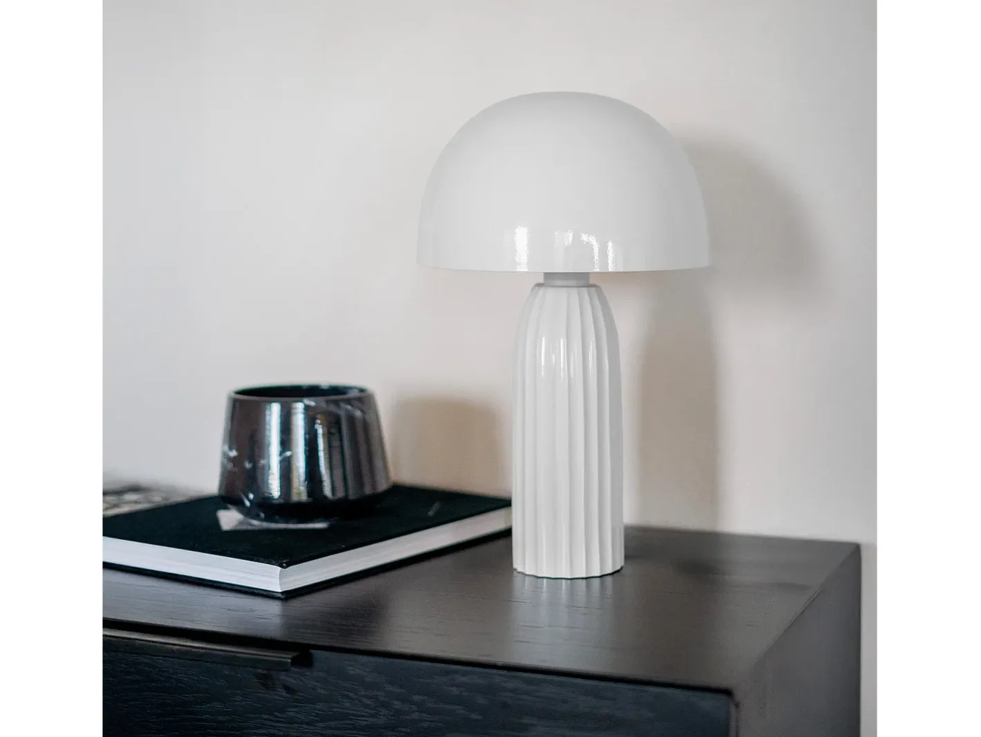 Rendez-Vous Déco Lámpara de mesa de metal con acabado brillante - Joy Blanco Clearance