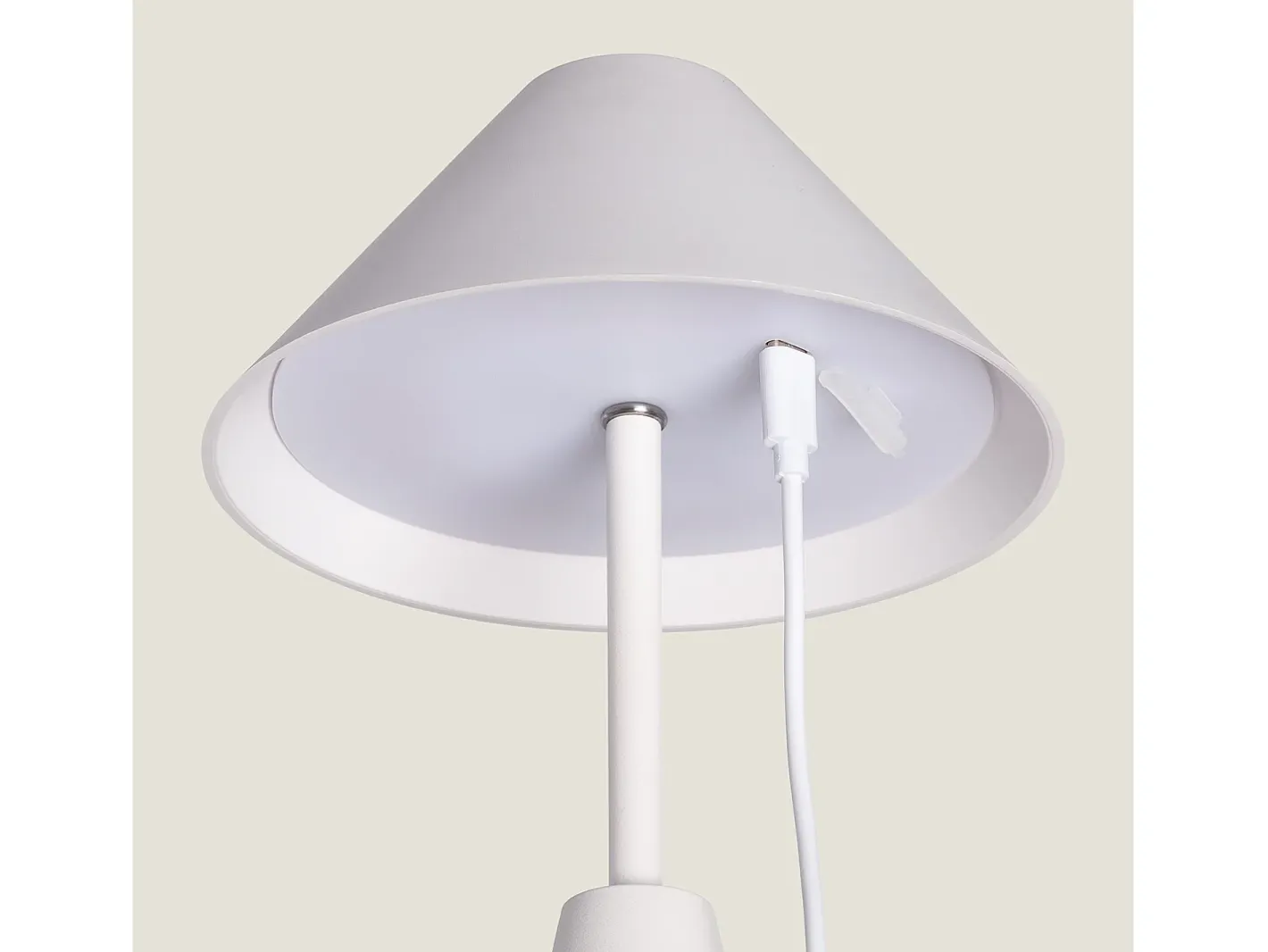 Outlet Ledkia Lámpara de Mesa LED Portátil para Exterior Metal con Batería Recargable Chamle Blanco