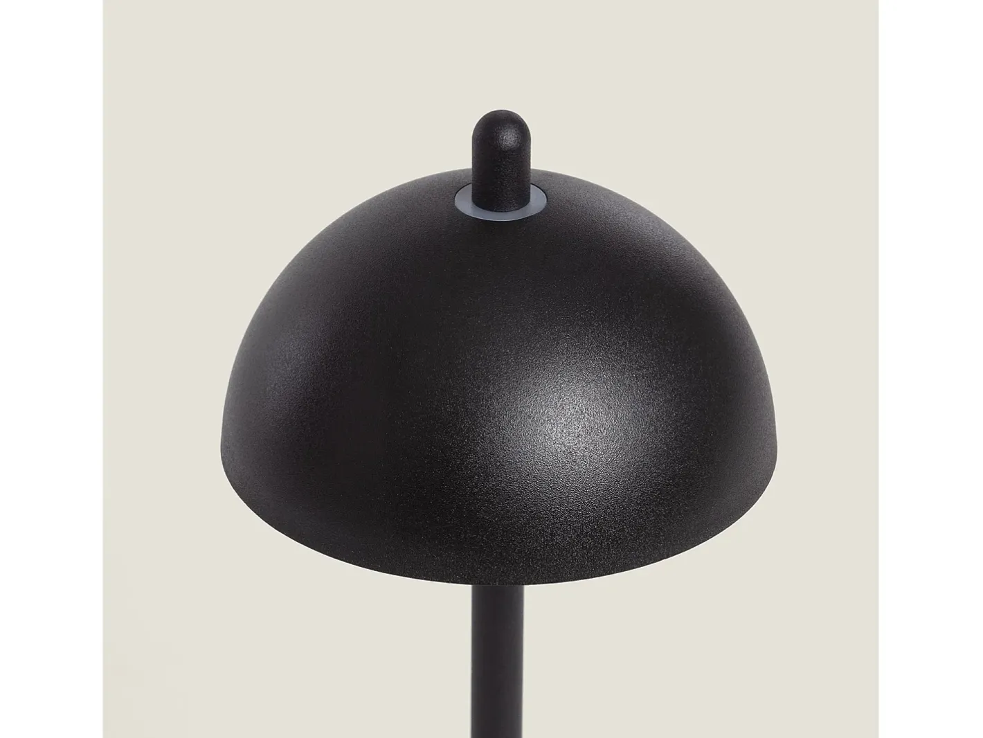 Ledkia Lámpara de Mesa LED Portátil para Exterior Metal con Batería Recargable Pirinoa Negro Clearance