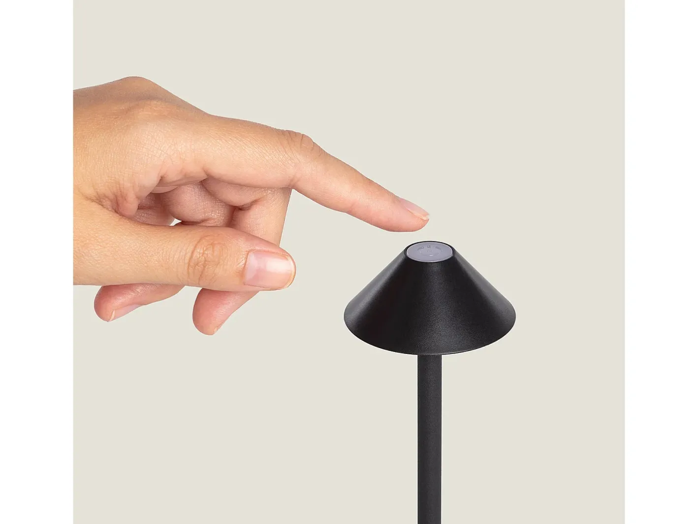 Ledkia Lámpara De Mesa-Lámpara de Mesa LED Portátil para Exterior Metal con Batería Recargable Magatzi Negro