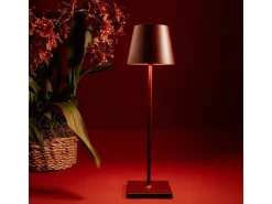 Lámpara de mesa LED Zafferano Poldina Pro Bordeaux, recargable y regulable, con una duración de batería de hasta 12 horas. Apta para exteriores, IP65. Violeta Sale
