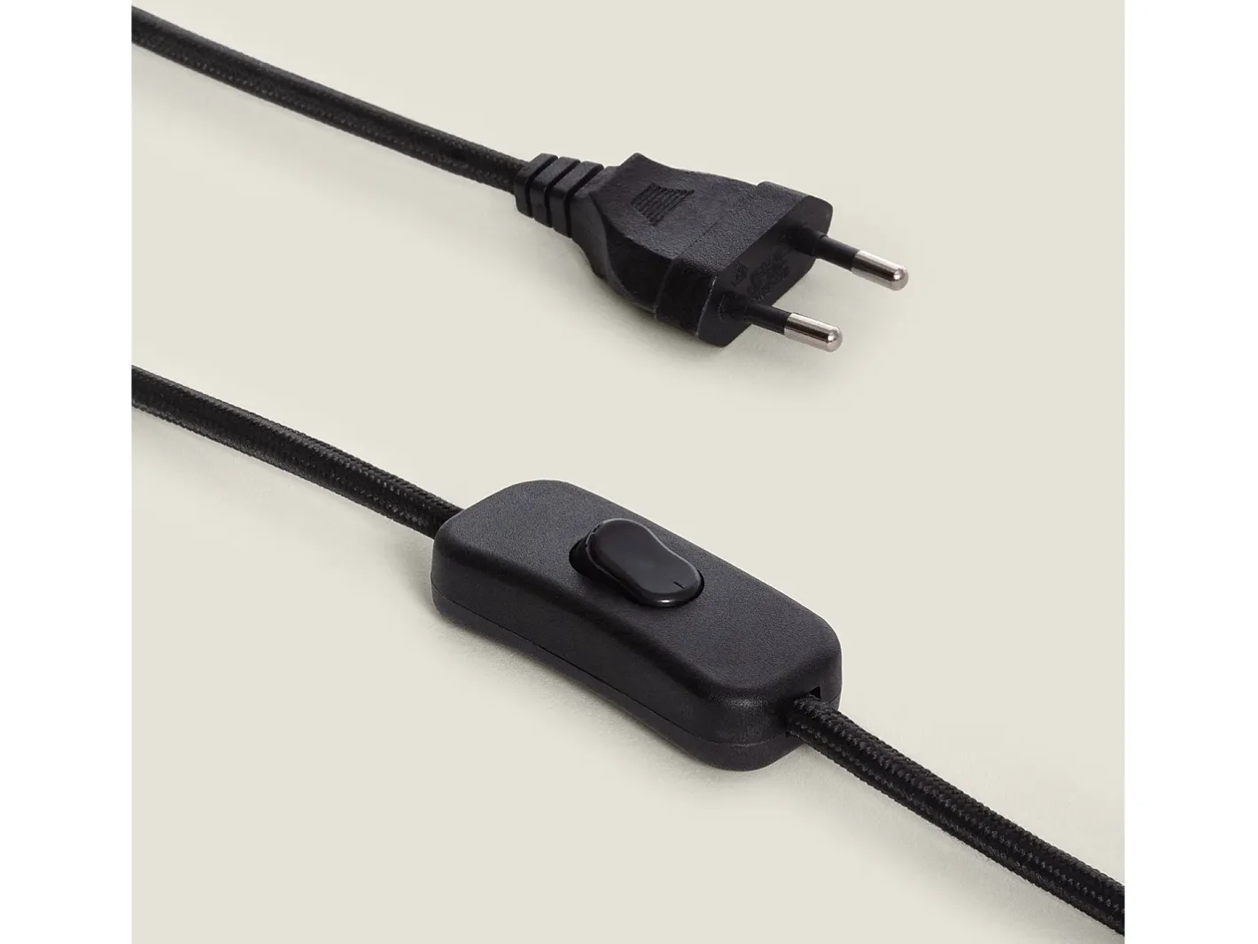 Ledkia Lámpara de Mesa Metal Ryhall Negro Hot