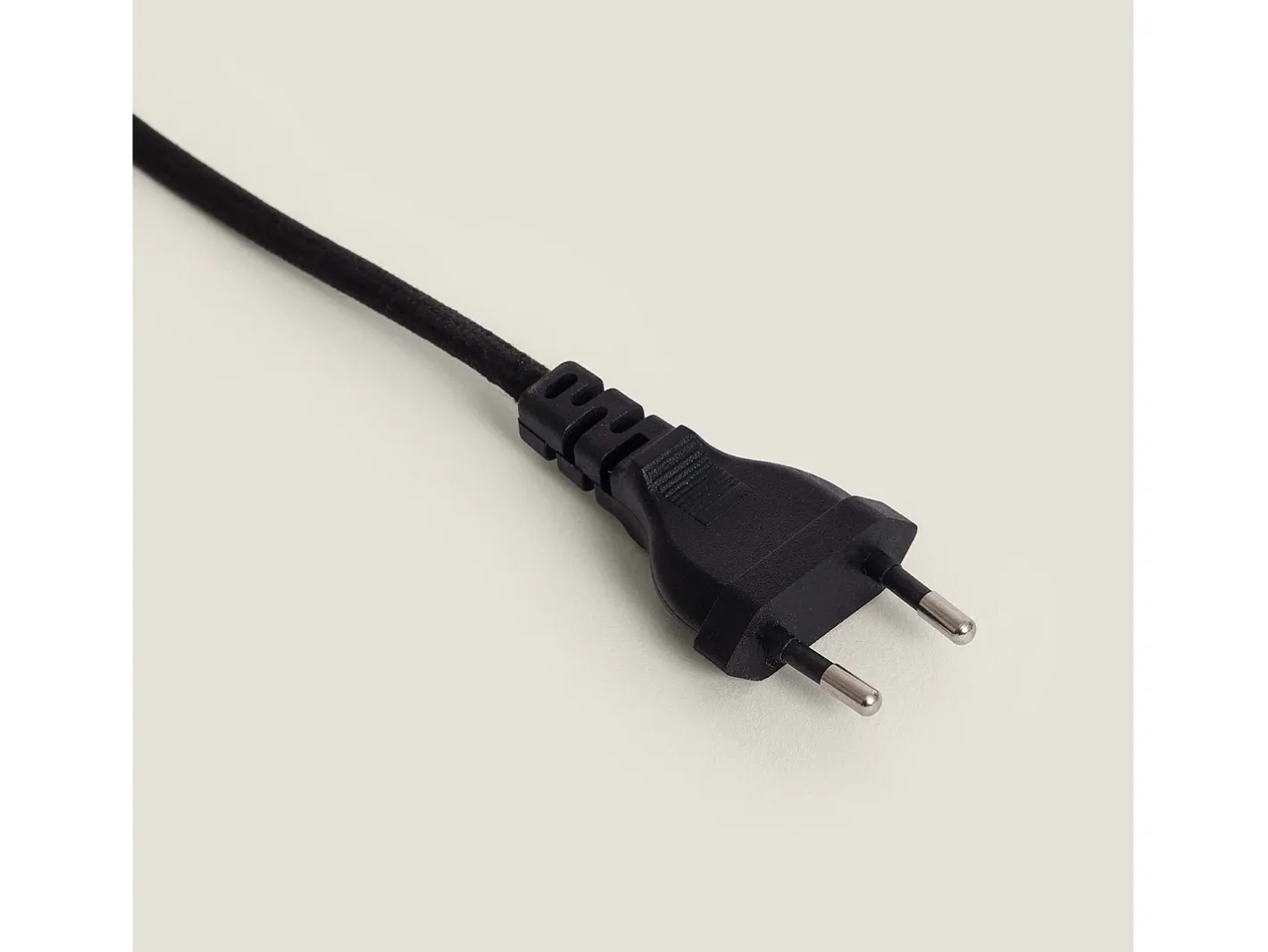 Clearance Ledkia Lámpara de Mesa Metal y Tela con Puerto USB e Interruptor Táctil Malena Negro