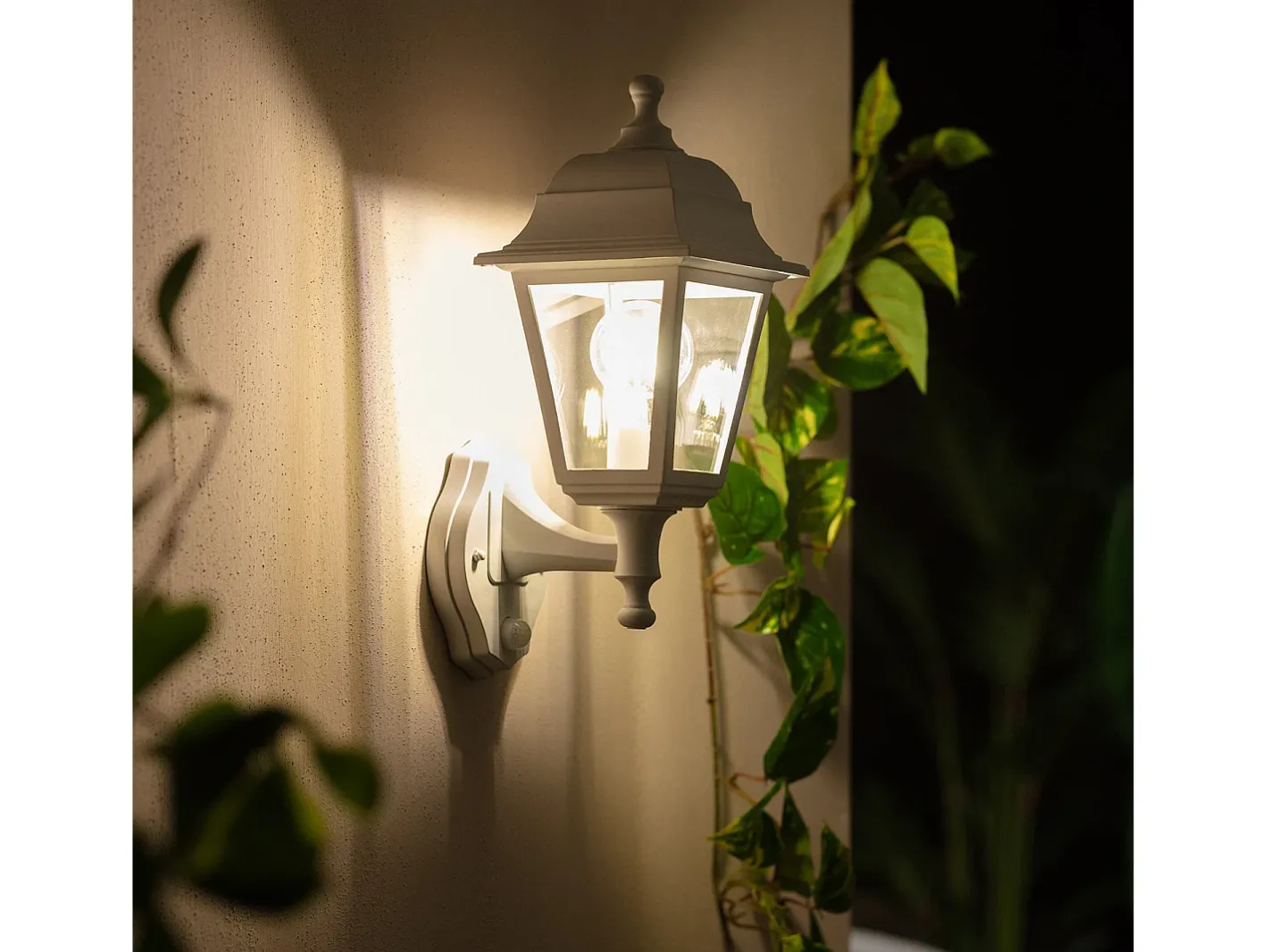 Online Ledkia Lámpara de Pared Exterior con Detector de Movimiento PIR Mini Villa Blanco