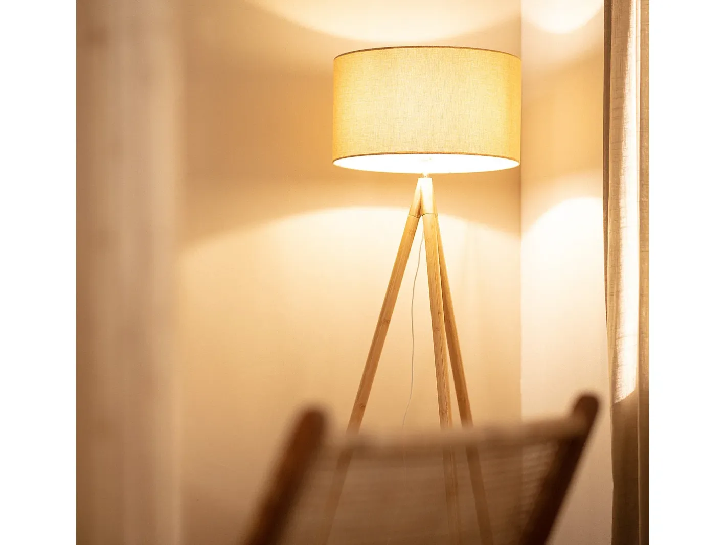 Clearance Ledkia Lámpara de Pie de Madera y Tela Wolby Beige Multicolor