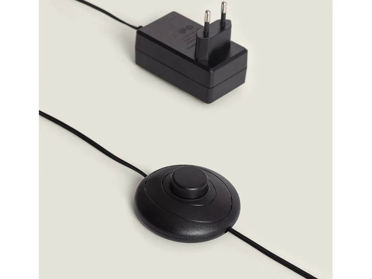 Ledkia Lámpara De Pie-Lámpara de Pie LED 27W Metal Meghri Negro
