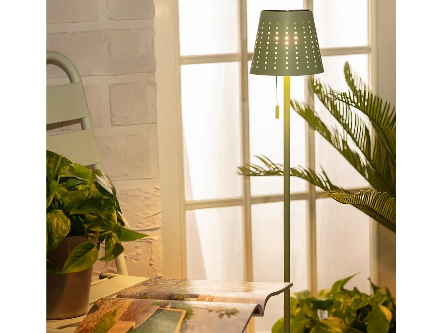 Ledkia Lámpara de Pie Solar Exterior LED 3W Banate Celadón Verde Clearance