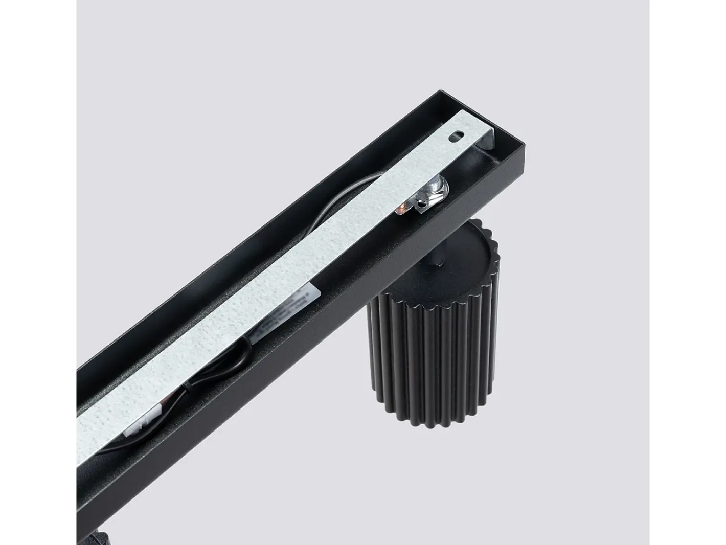 Sollux Lighting Plafón-Lámpara de techo Gloow minimalista de aluminio - 4 fuentes luminosas 3000K - L.81 x A.16,5 cm - Negro