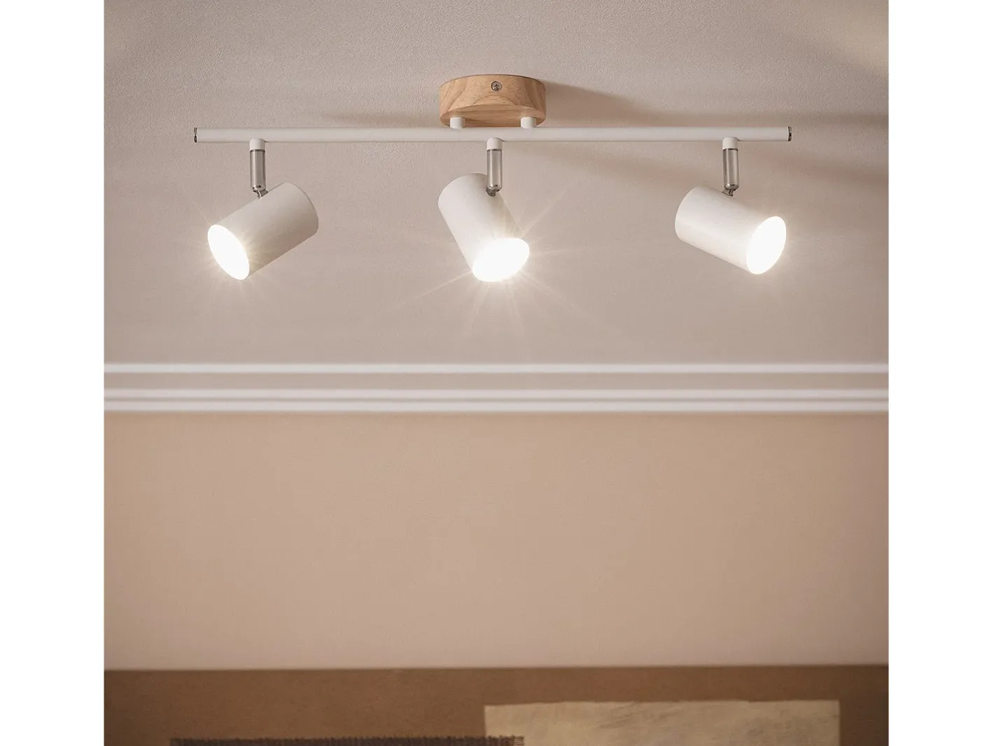Ledkia Iluminación Exterior-Lámpara de Techo Orientable Madera 3 Focos Olmo Blanco Multicolor