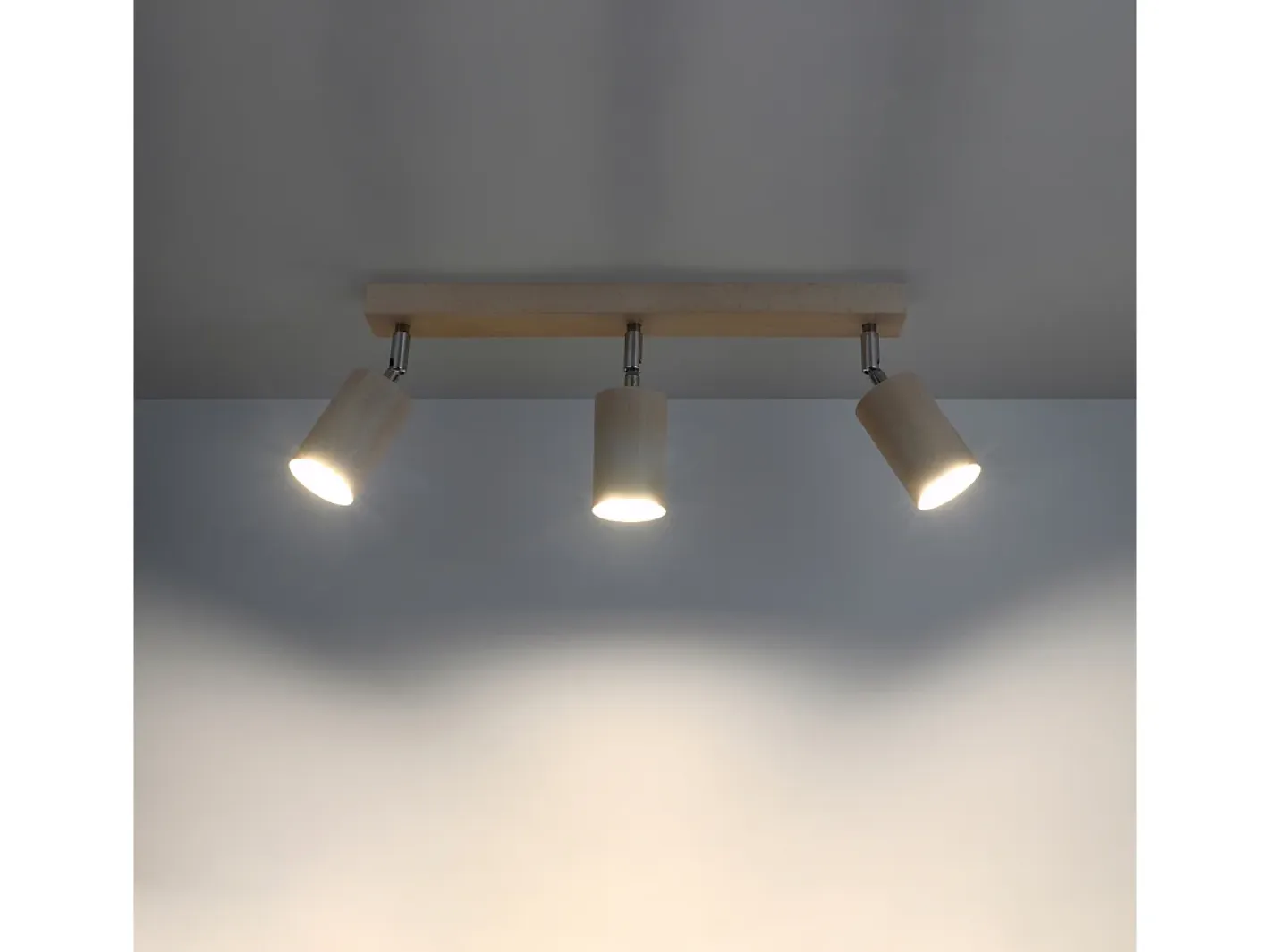 Hot Sollux Lighting Lámparas de techo Vorix escandinavo de madera - 3 fuentes luminosas 4000K - L.45 x A.20 cm - madera natural Color natural claro