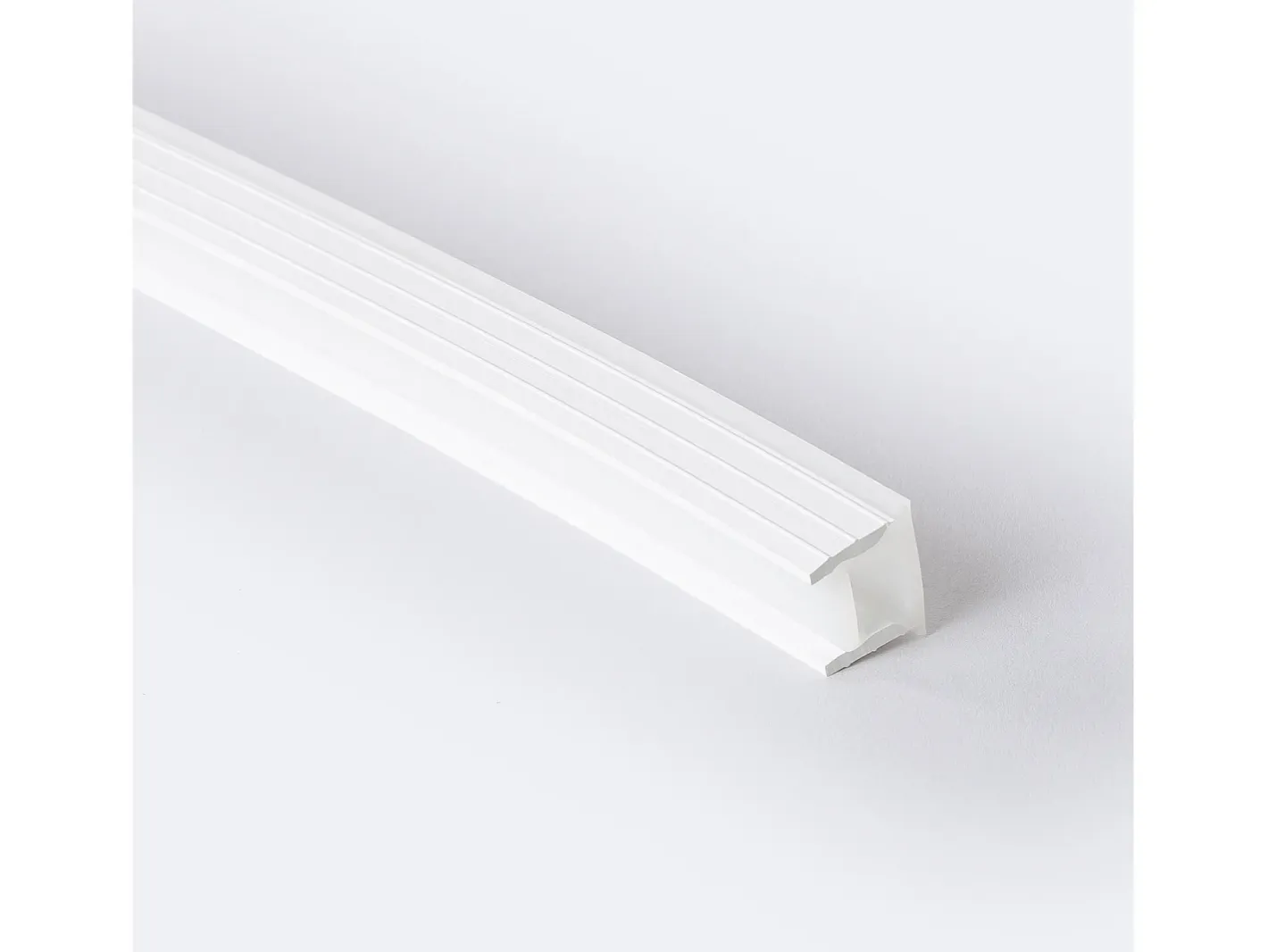 Ledkia Perfil Neón SFLEX 20x16 Superficie/Empotrable Curva Vertical para Tira LED IP20 hasta 12 mm 50 m Blanco Sale