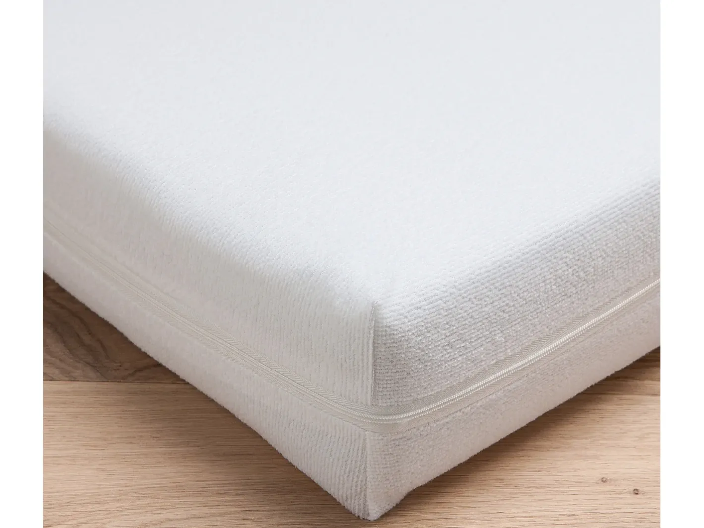 New Babycalin Sábana bajera para bebé 60 x 120 cm con cremallera - 100% poliéster impermeable - Blanco
