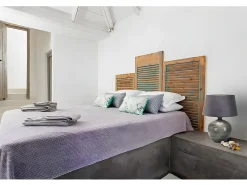 AKUNADECOR Lámpara De Mesa-Sobremesa Con Pantalla Terciopelo Modelo Betta Brillo 58 Cm Gris